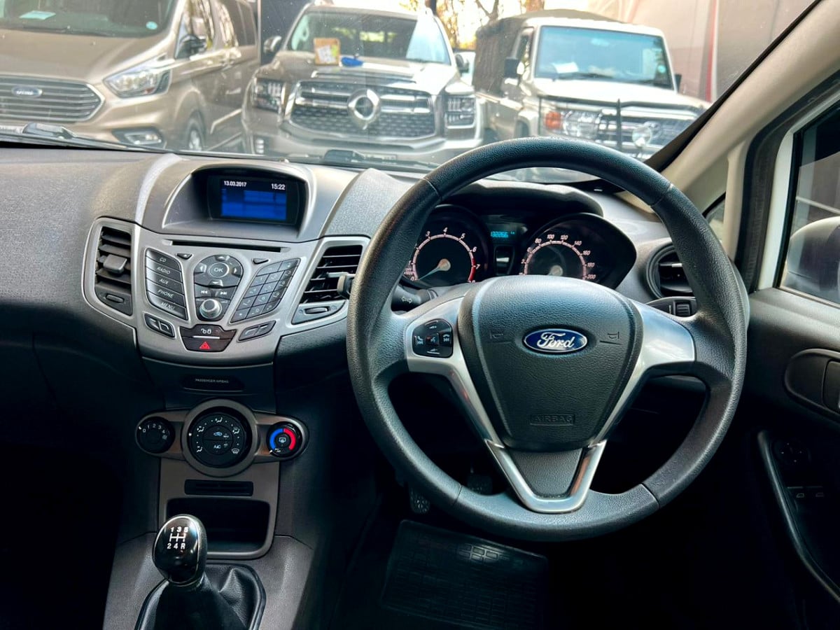 Photo 17 of 20
