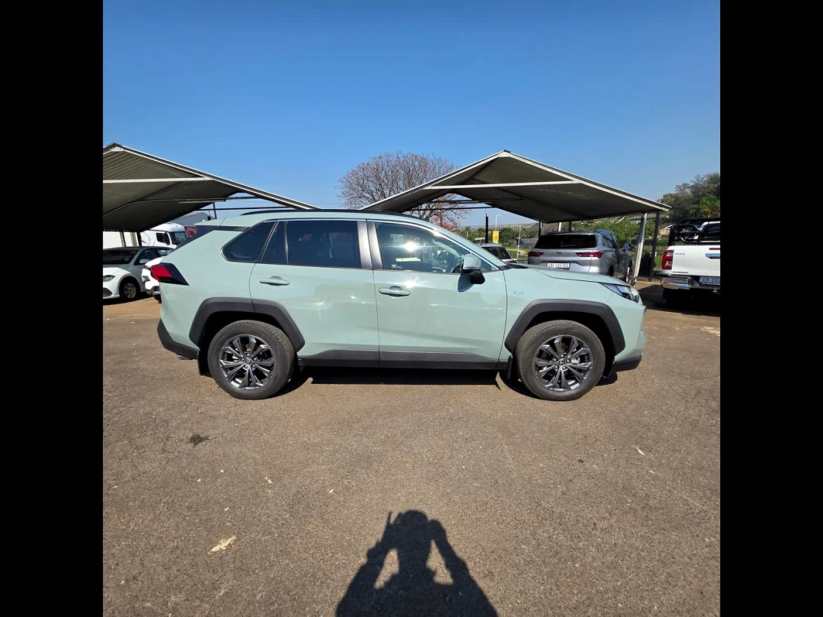 Photo 3 of 22