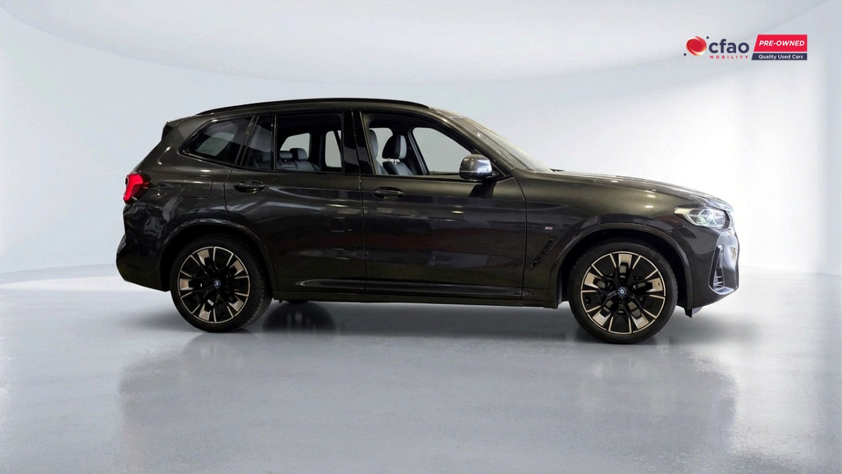 Photo 11 of 20