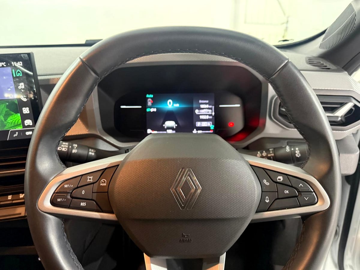 Photo 16 of 23