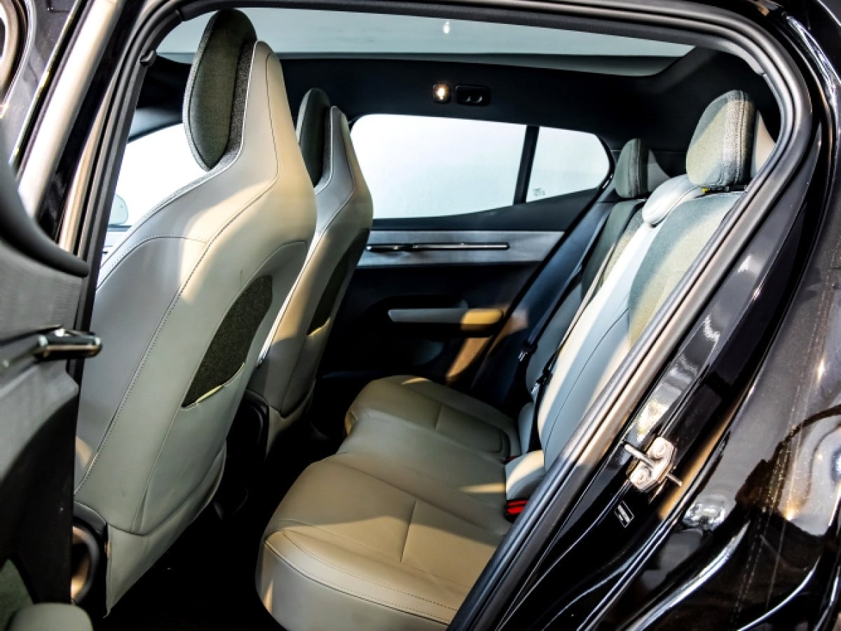 Photo 6 of 21