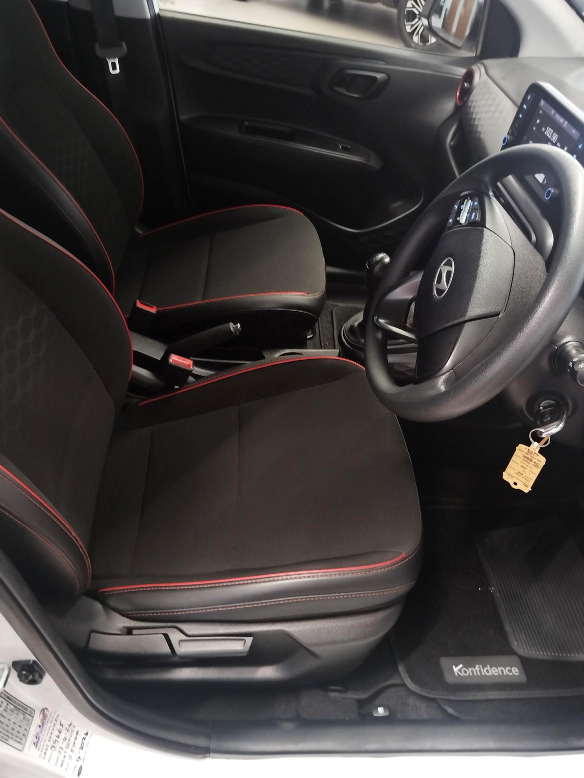 Photo 11 of 14