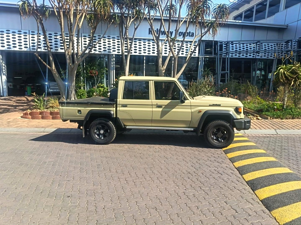 Photo 4 of 12