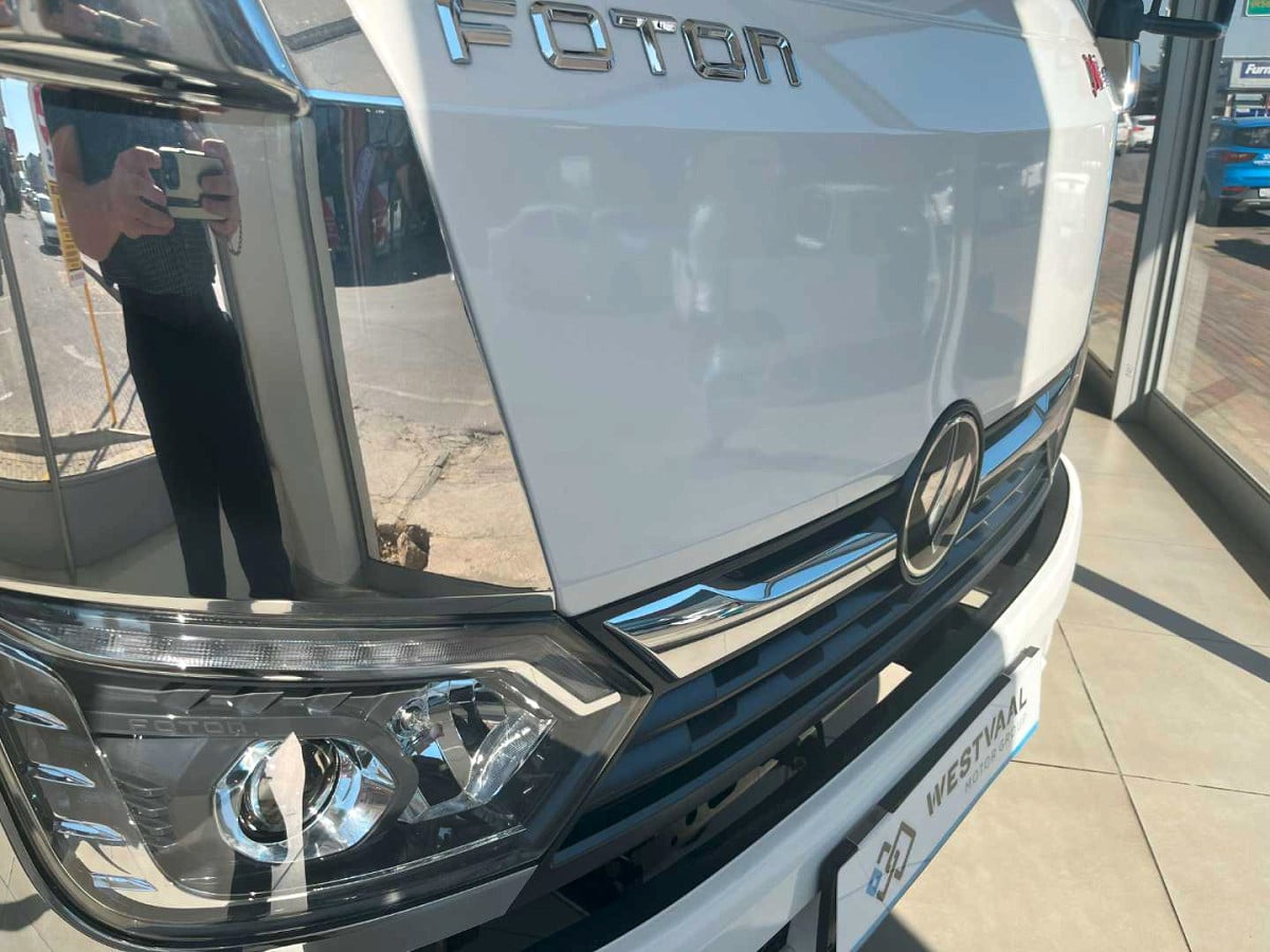 Photo 4 of 18