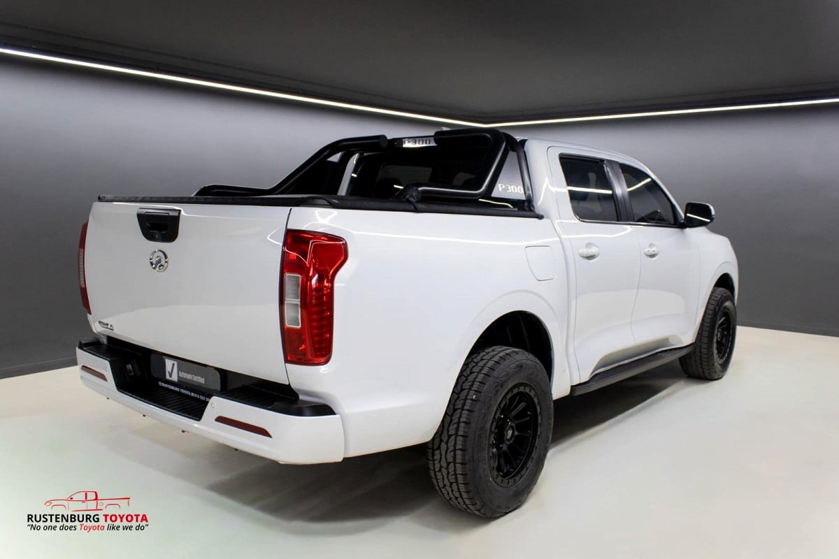 Photo 3 of 30