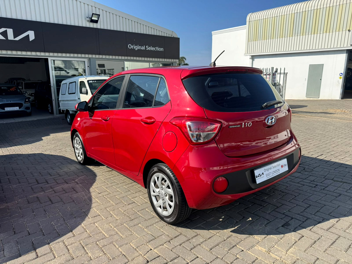 Photo 7 of 20