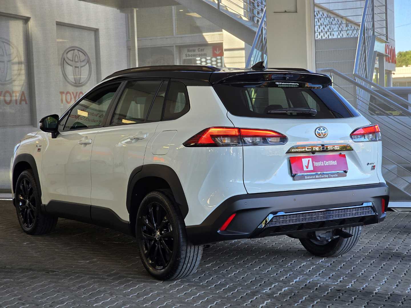 Photo 11 of 24