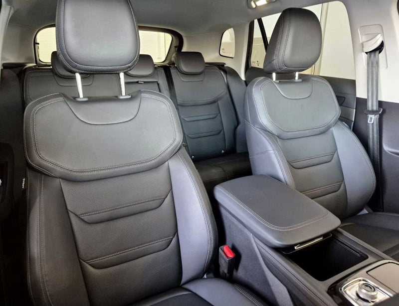 Photo 11 of 30