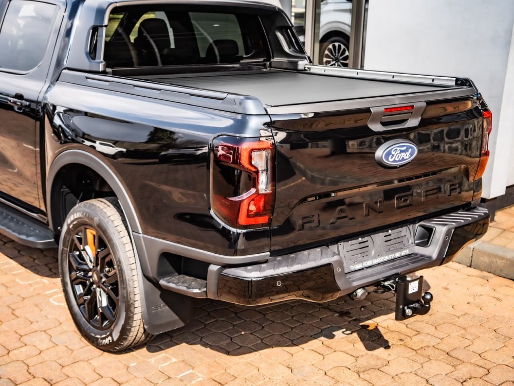Photo 16 of 28