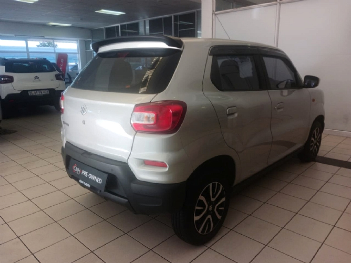 Photo 7 of 10