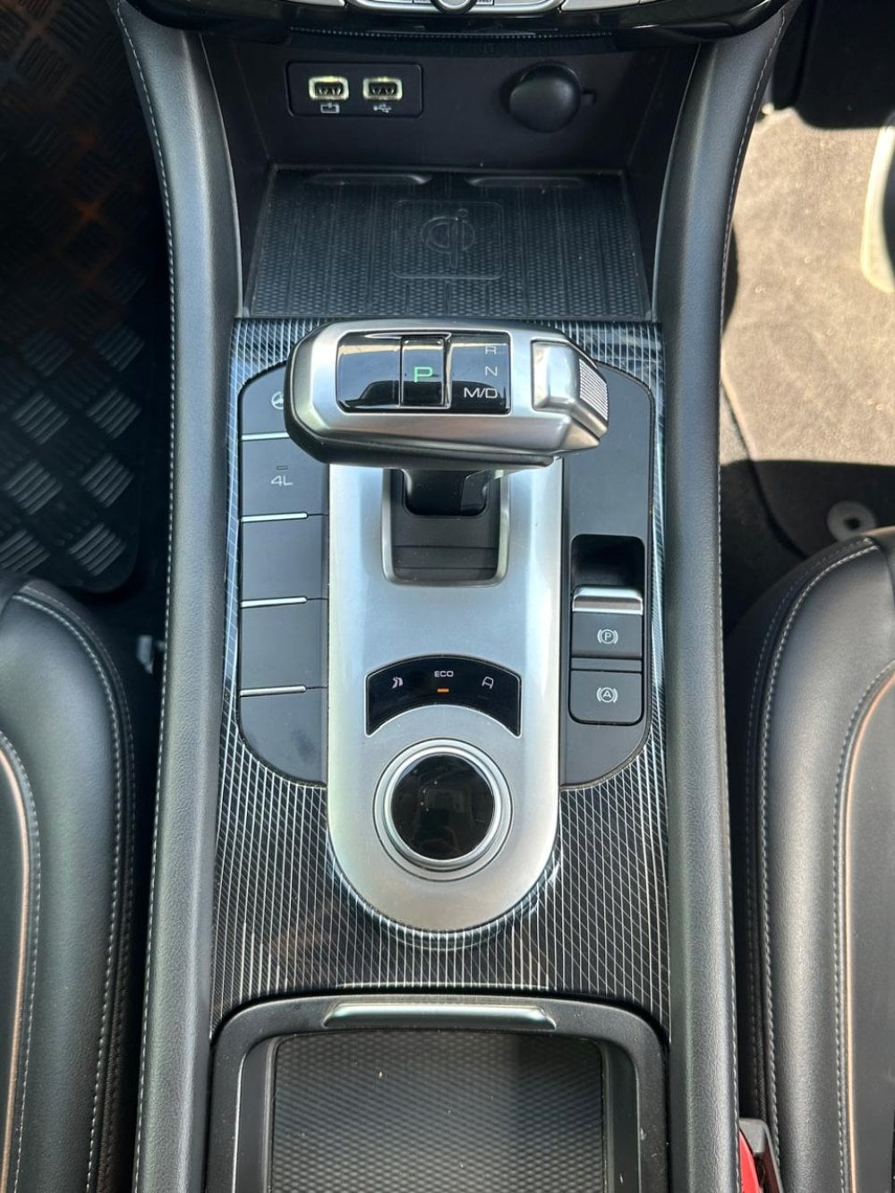 Photo 14 of 27