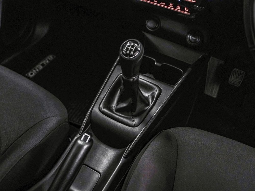 Photo 18 of 25