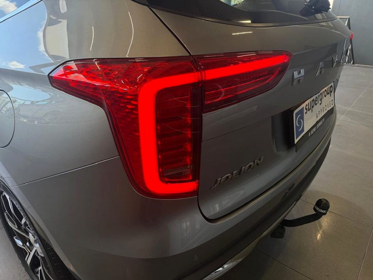 Photo 10 of 30