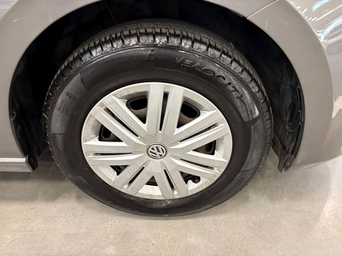 Photo 9 of 15