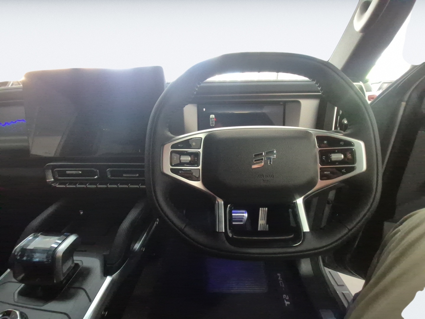 Photo 12 of 18