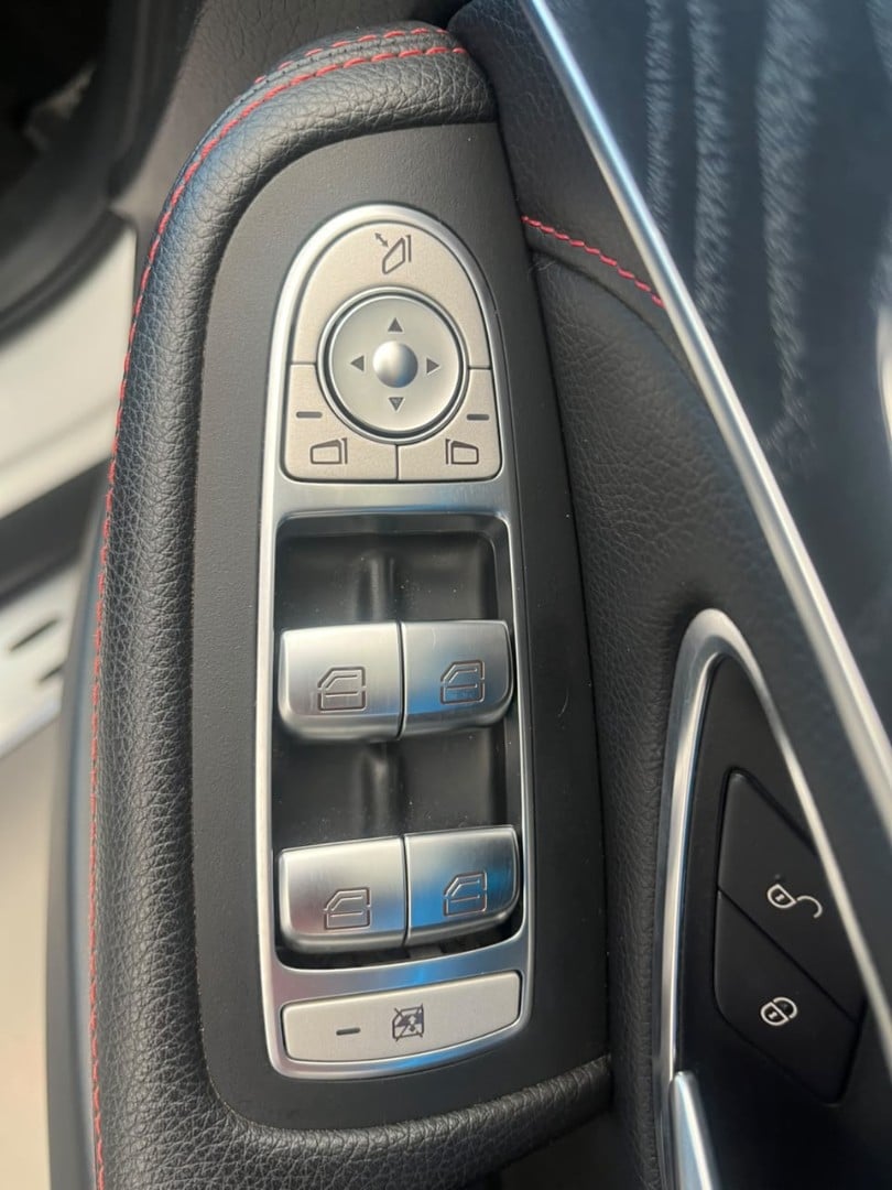 Photo 10 of 28