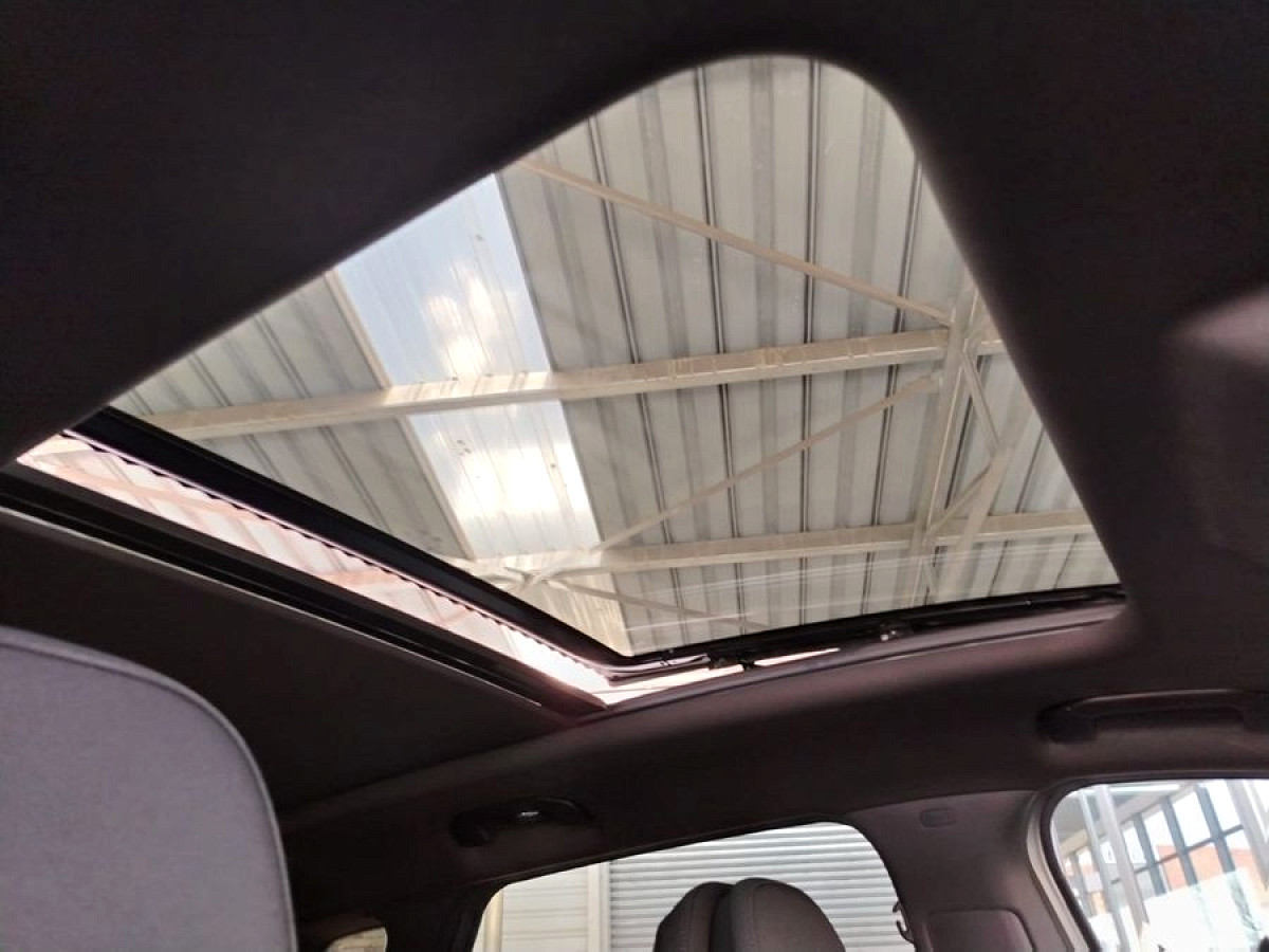 Photo 18 of 28