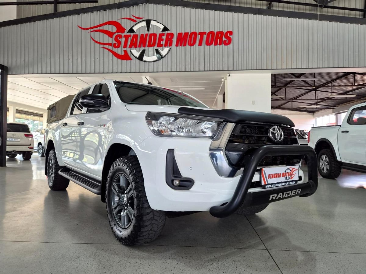 Photo 11 of 28