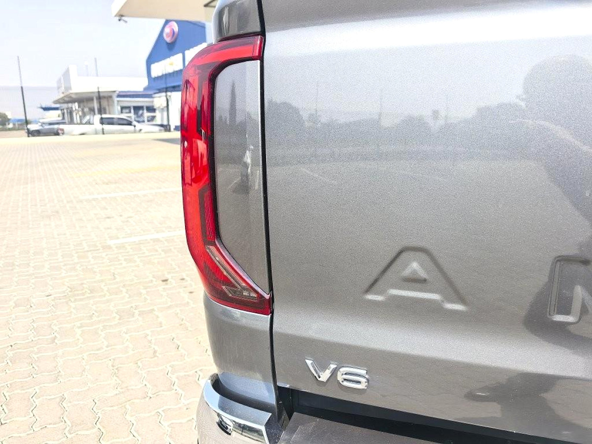 Photo 7 of 24