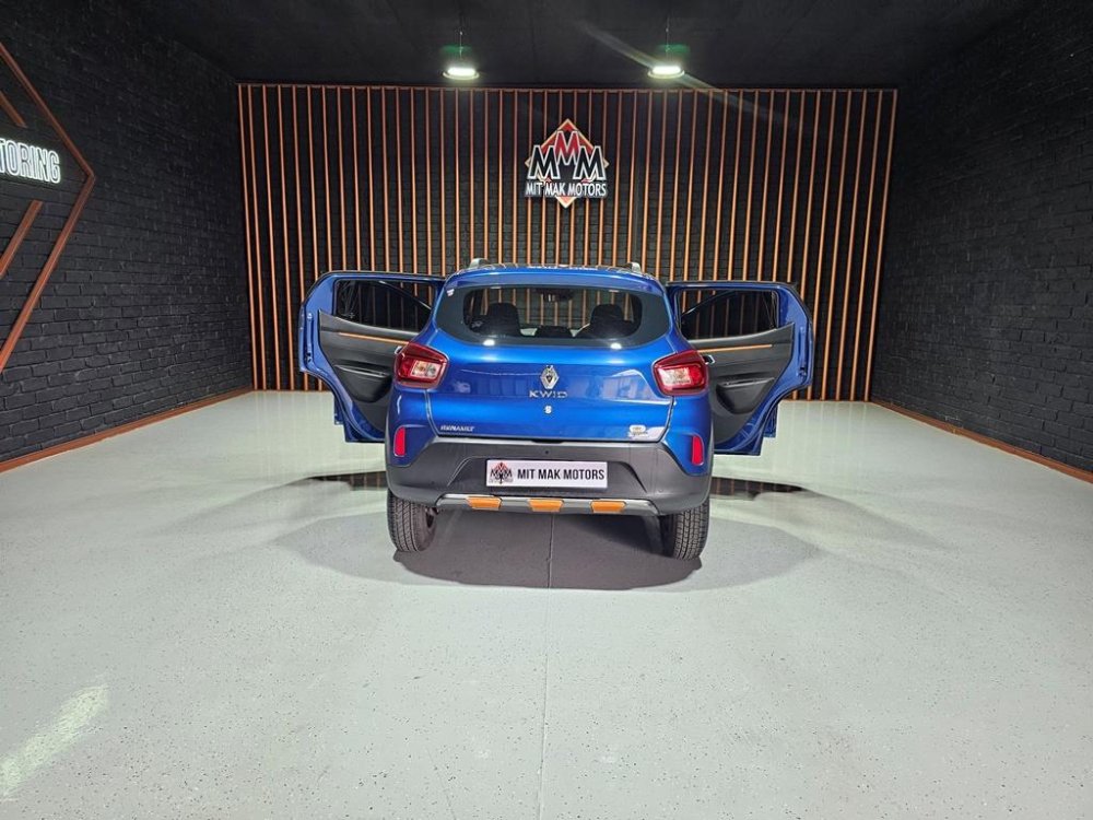 Photo 22 of 27