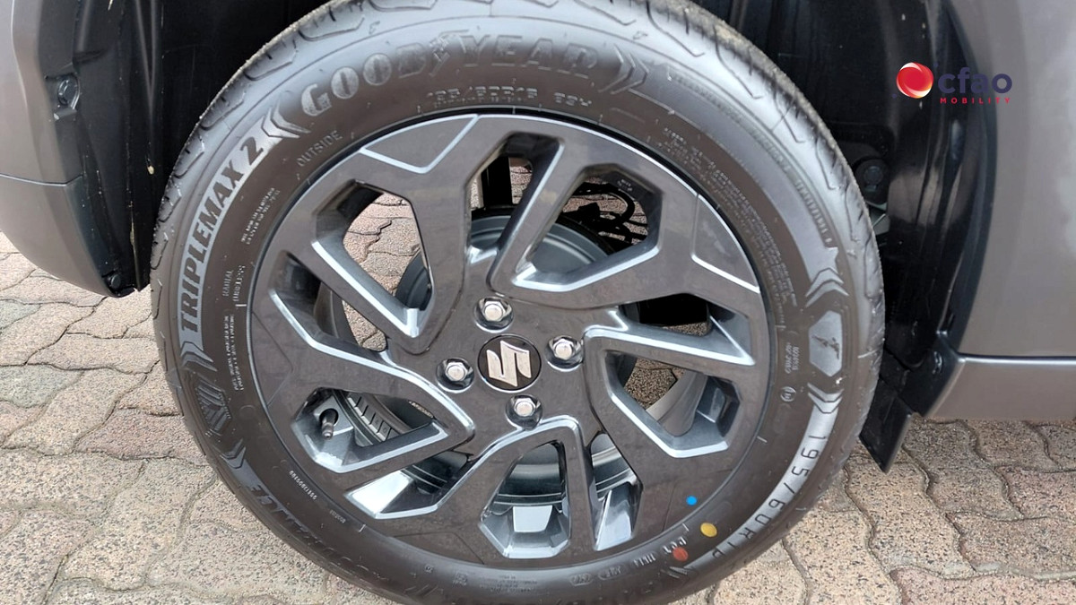 Photo 10 of 21