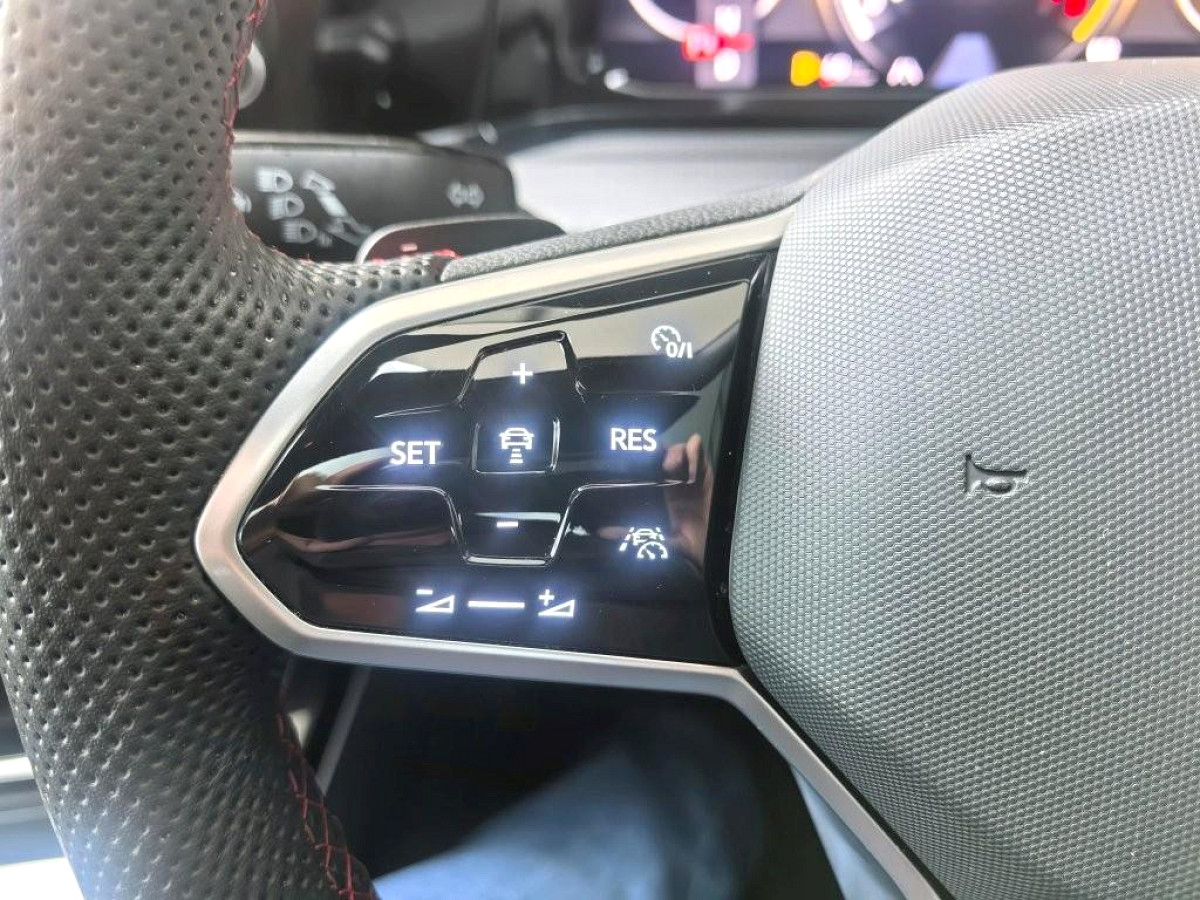 Photo 16 of 21