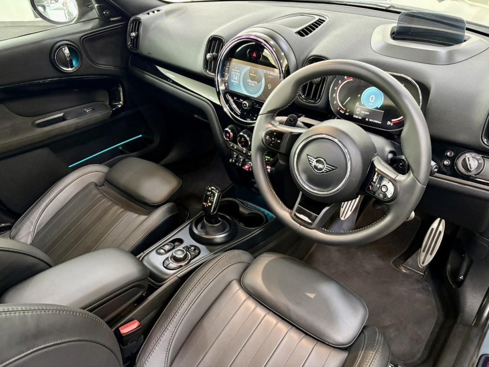 Photo 3 of 26
