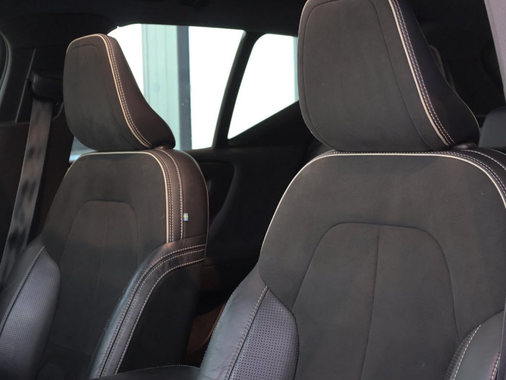 Photo 22 of 24