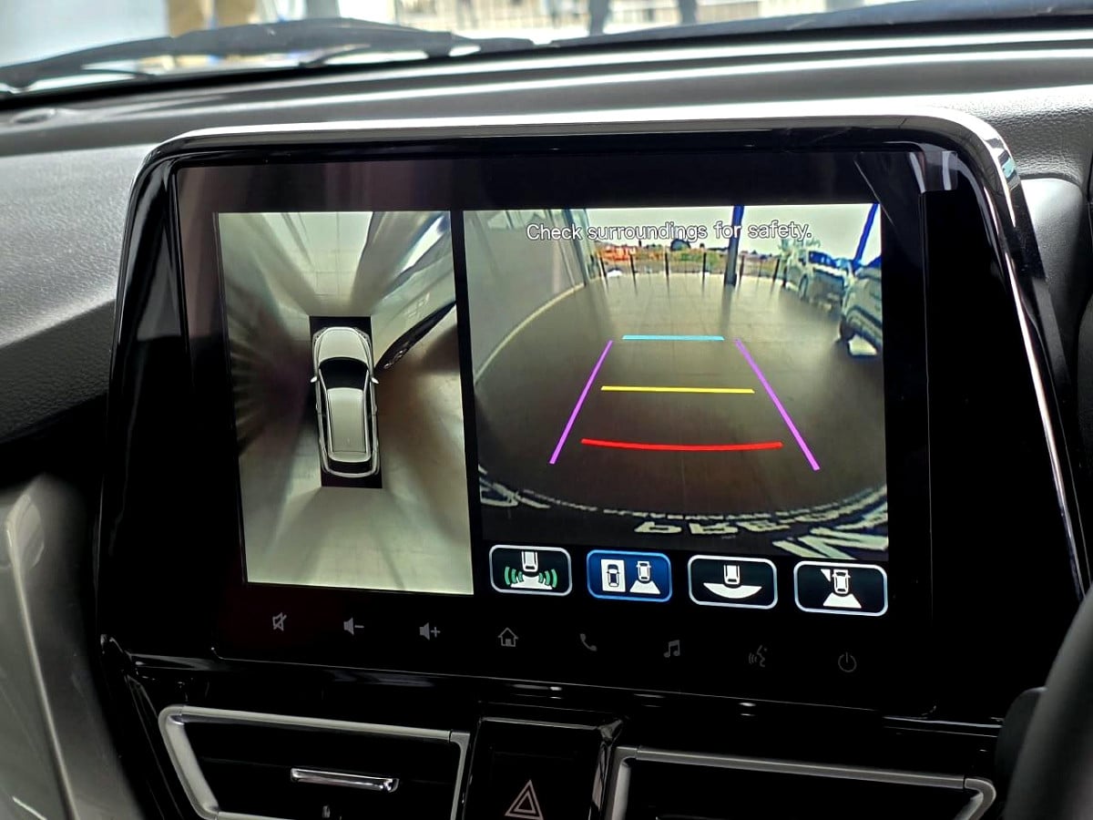 Photo 14 of 28