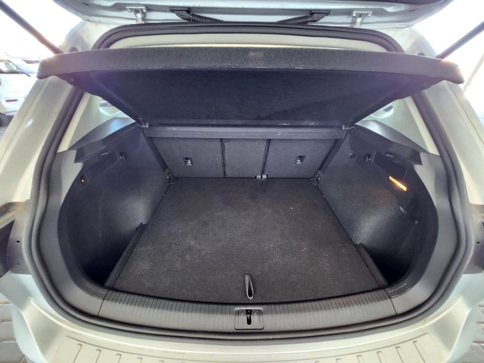 Photo 9 of 18