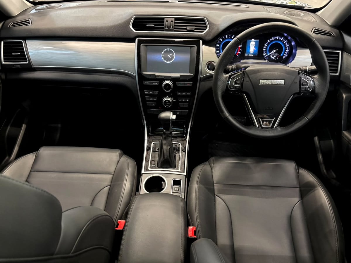 Photo 10 of 17