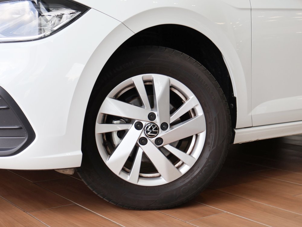 Photo 5 of 13