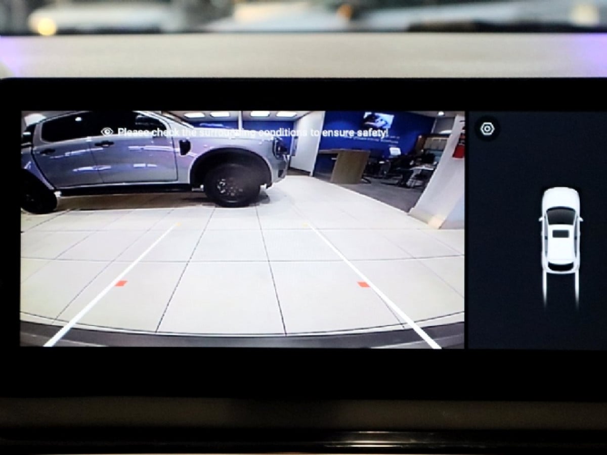 Photo 14 of 15