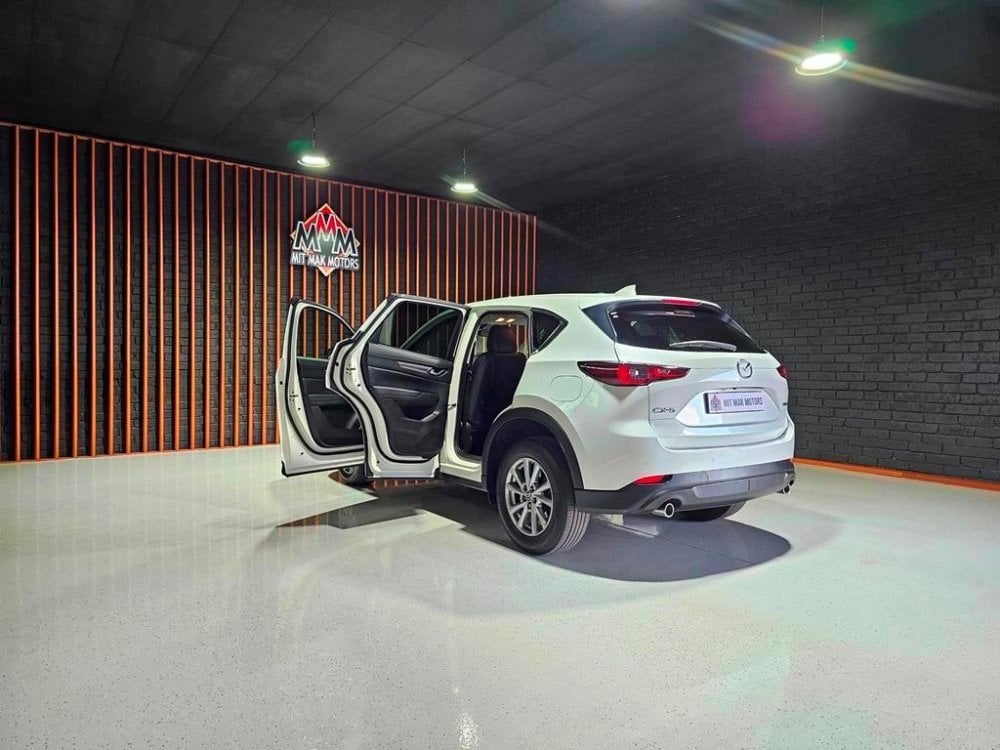 Photo 24 of 30