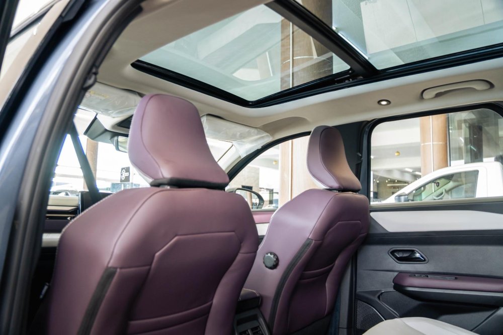 Photo 24 of 30