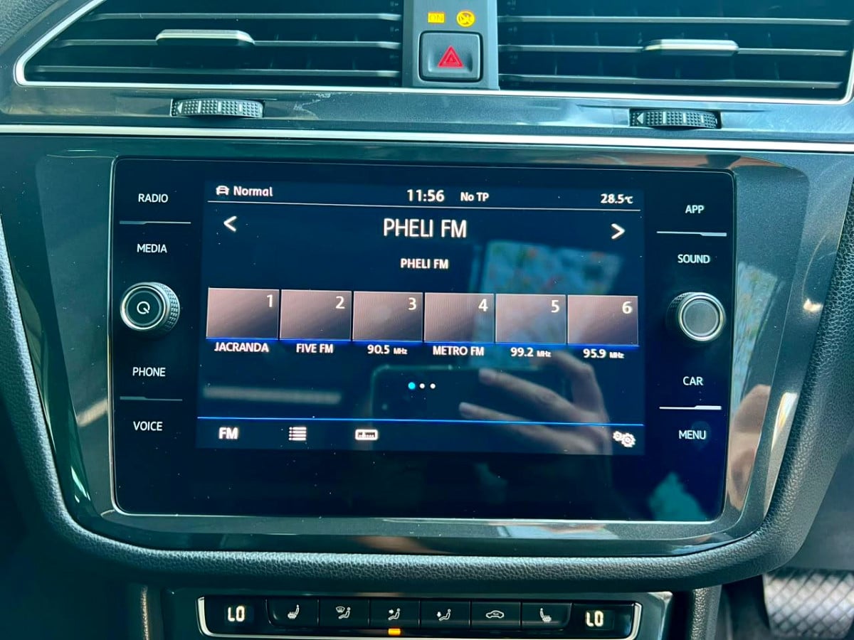 Photo 20 of 27