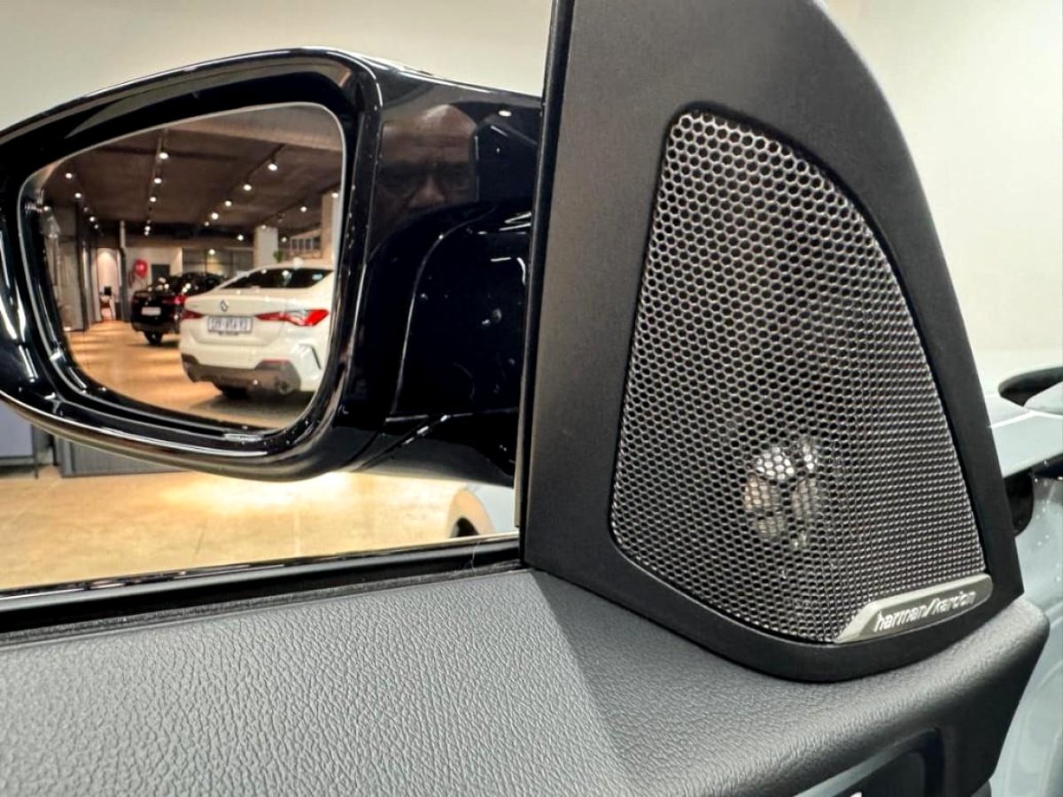 Photo 9 of 14