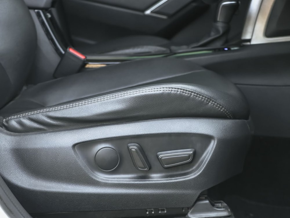 Photo 18 of 27