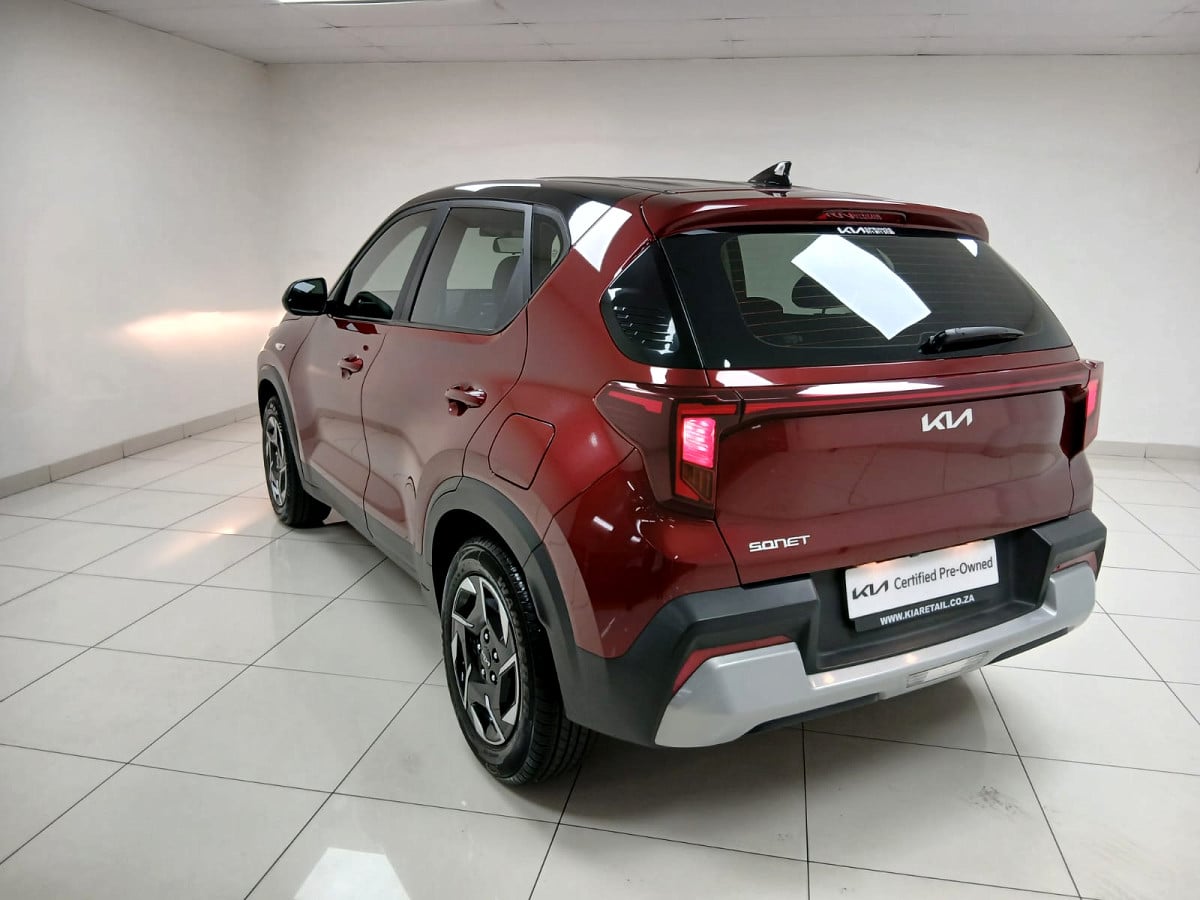 Photo 3 of 24