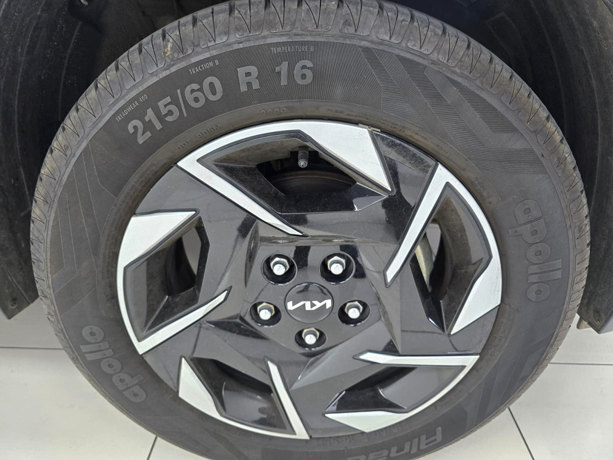Photo 4 of 20