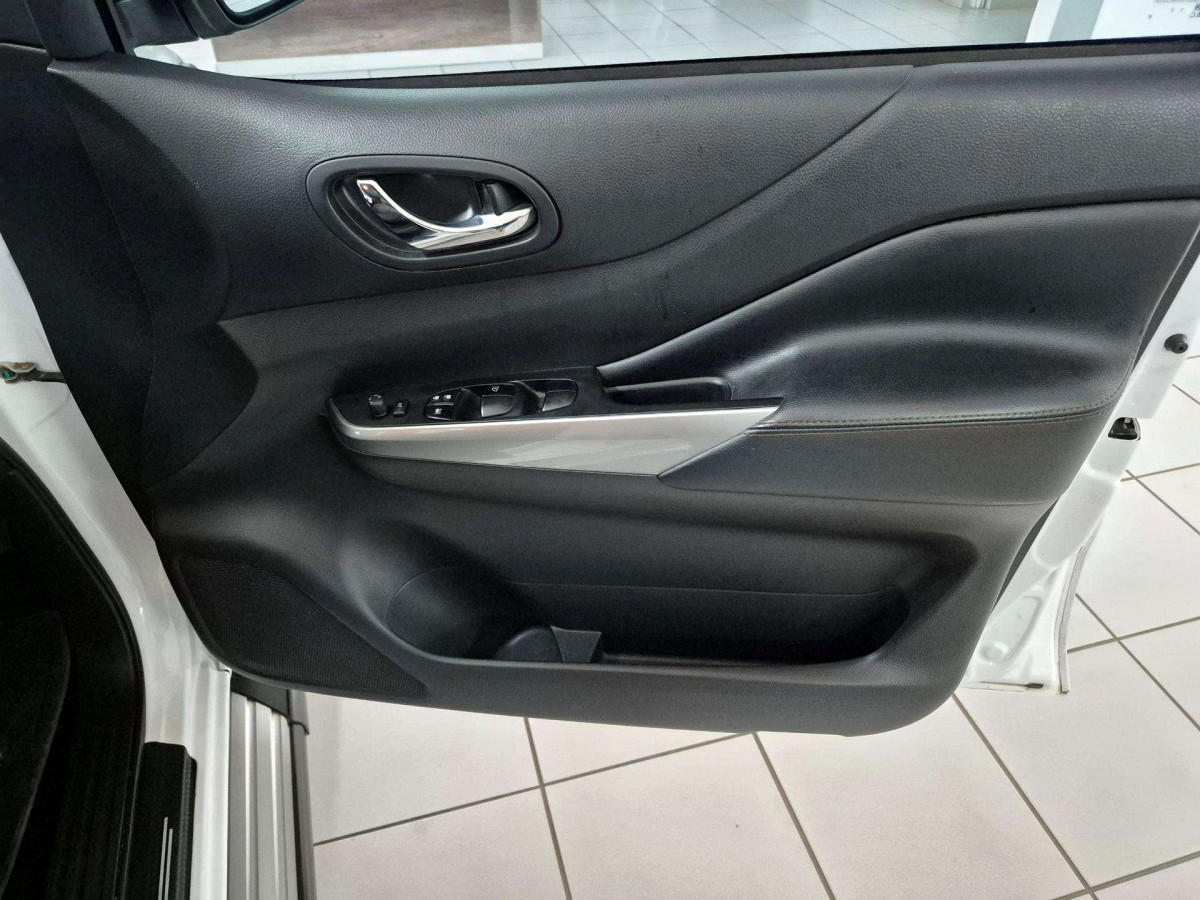 Photo 10 of 20