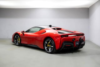 FERRARI SF90 STRADALE