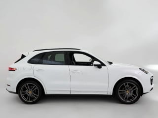 PORSCHE CAYENNE COUPE PLATINUM EDITION
