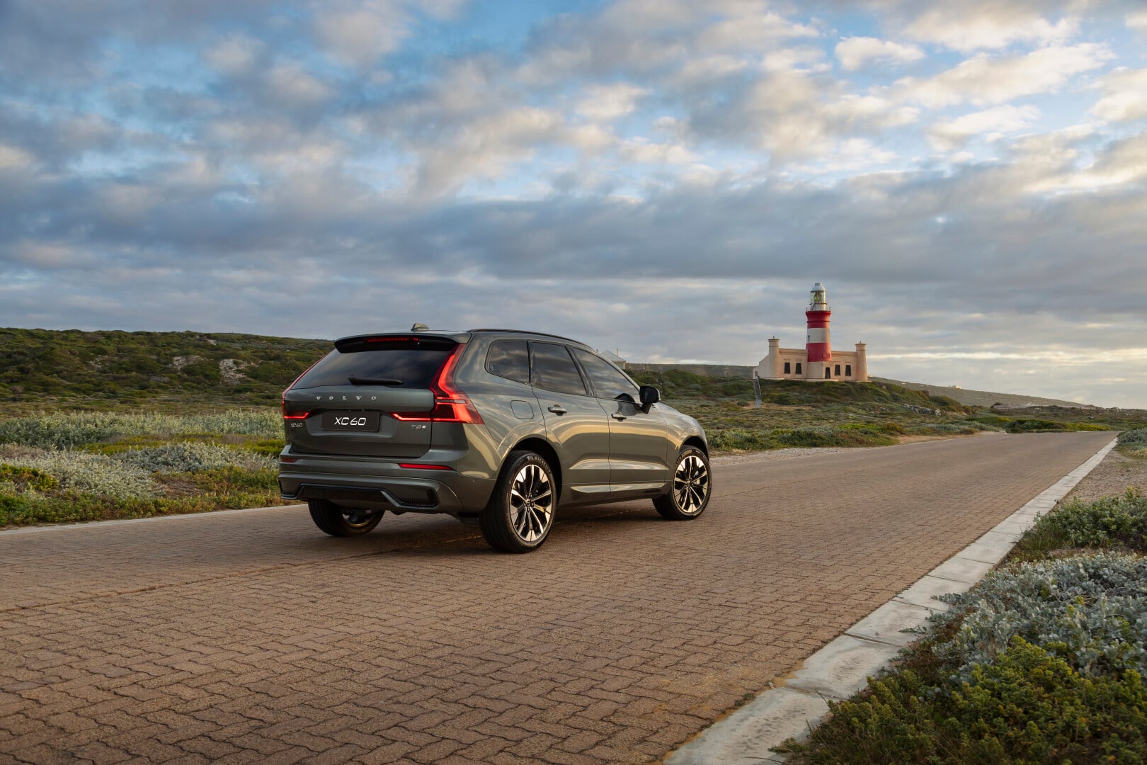 Rear look at the new Volvo XC60