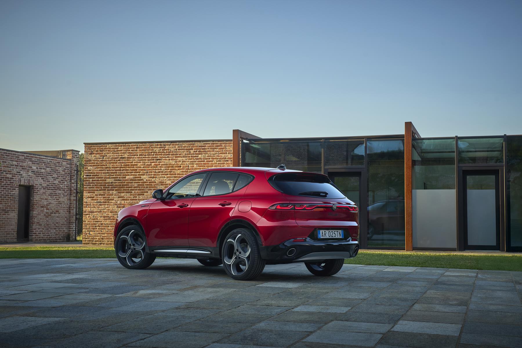 Stylish rea for the new Alfa Romeo Tonale