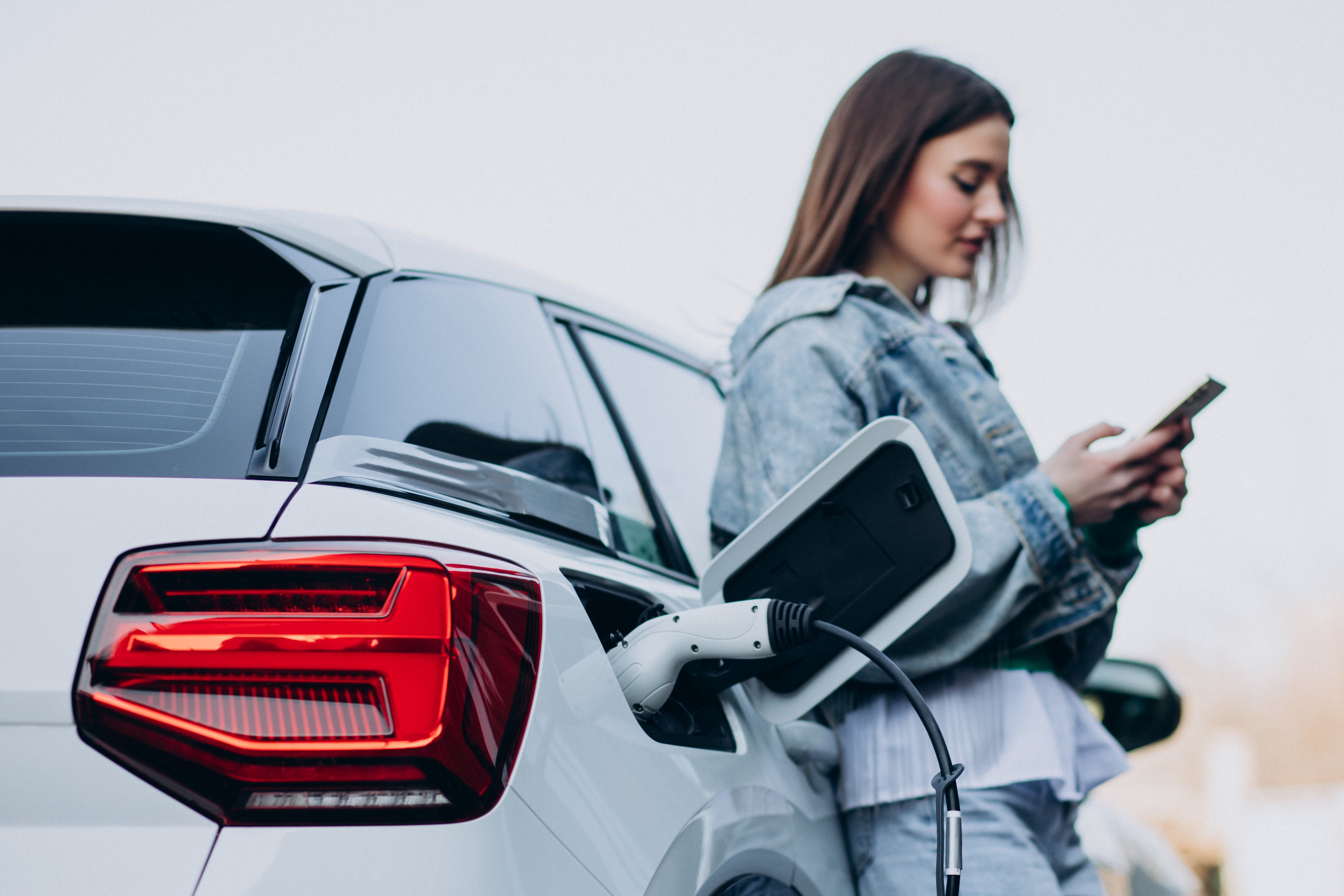 Fleets need to rethink policy for electric vehicles
