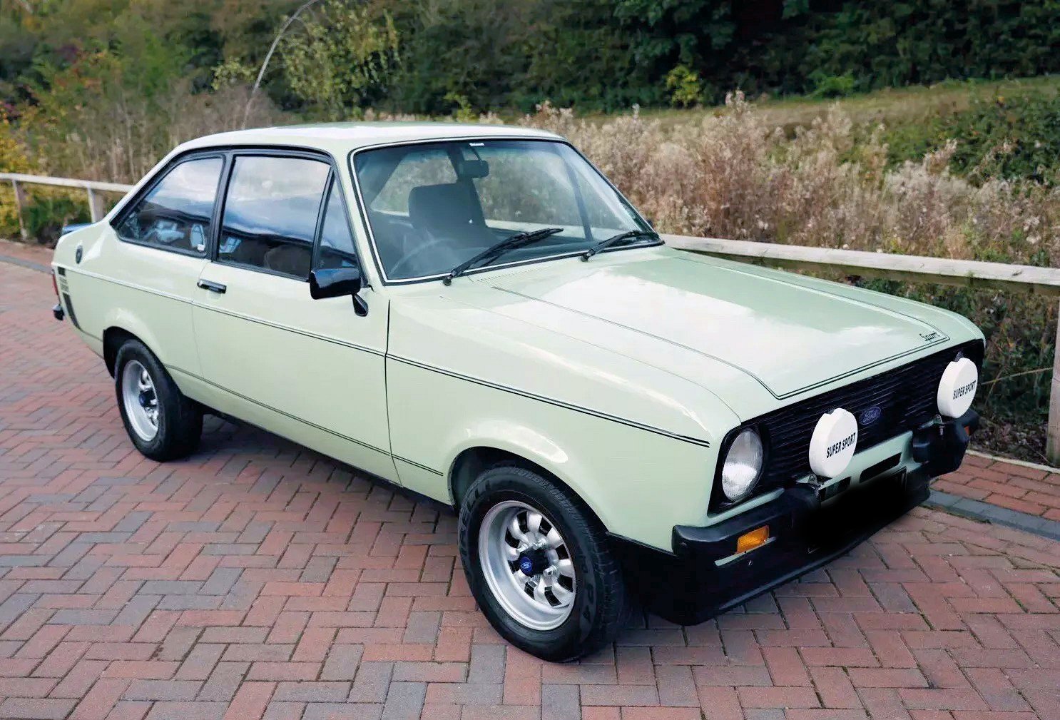 Ford Escort 1600 Sport - source unknown