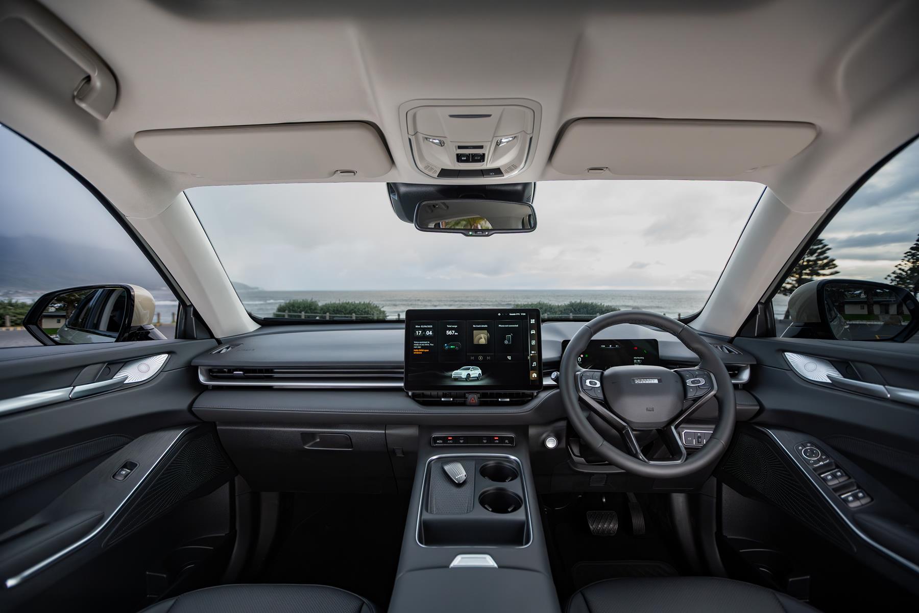 Driver cockpit in the new Haval H6