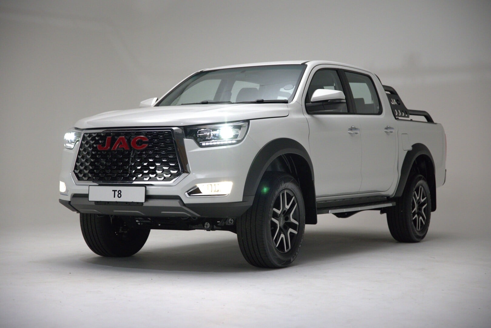 JAC T8 will be a part of this year's Seven7 Drive