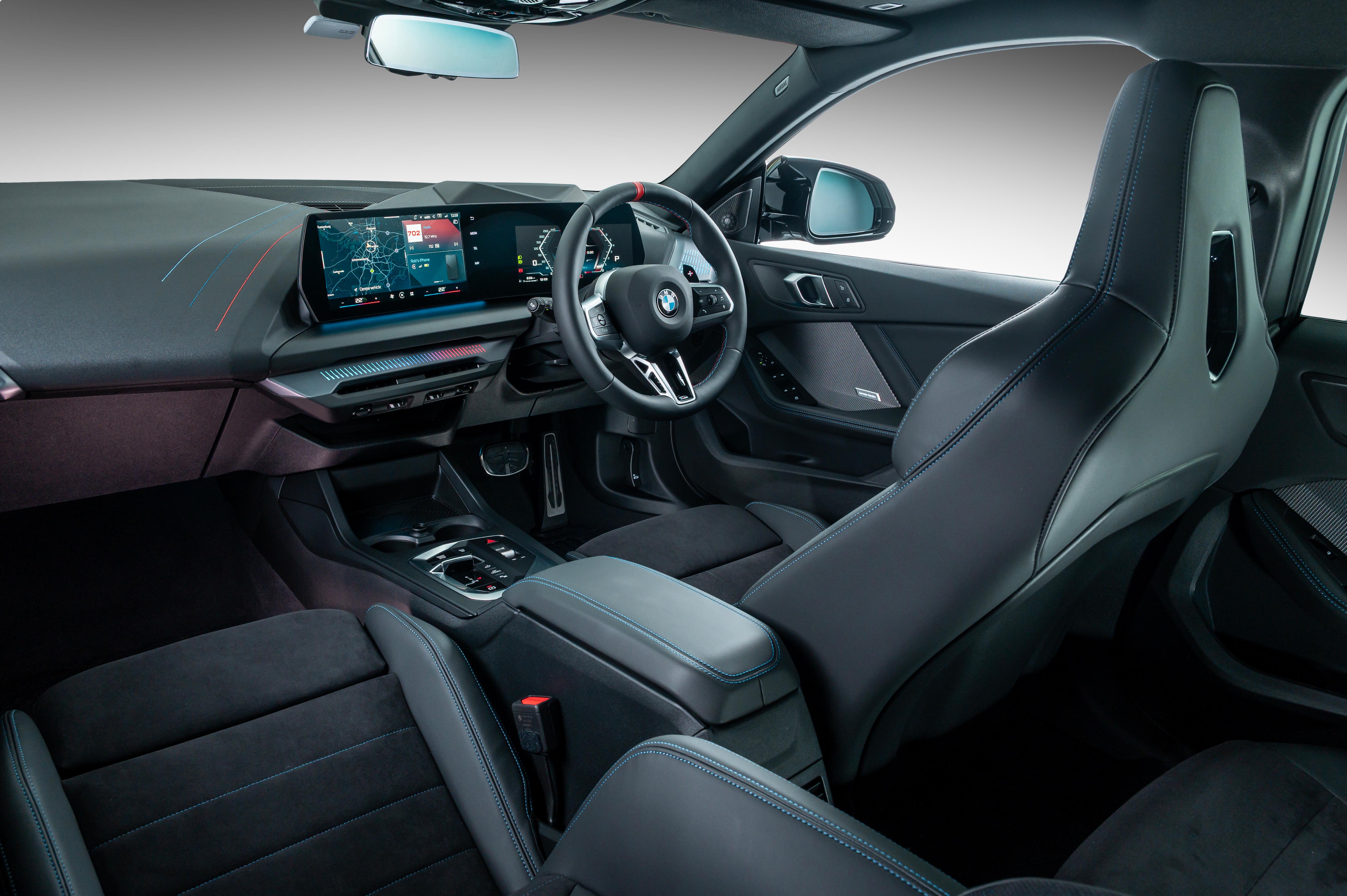 Cockpit view of the BMW 118